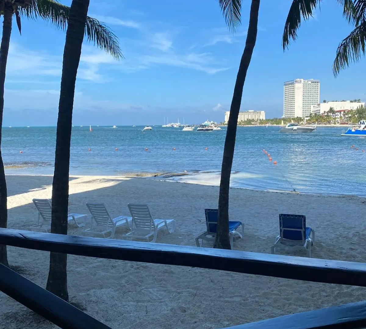 Ocean Front - Ground Floor Condo Cancún Appartamento