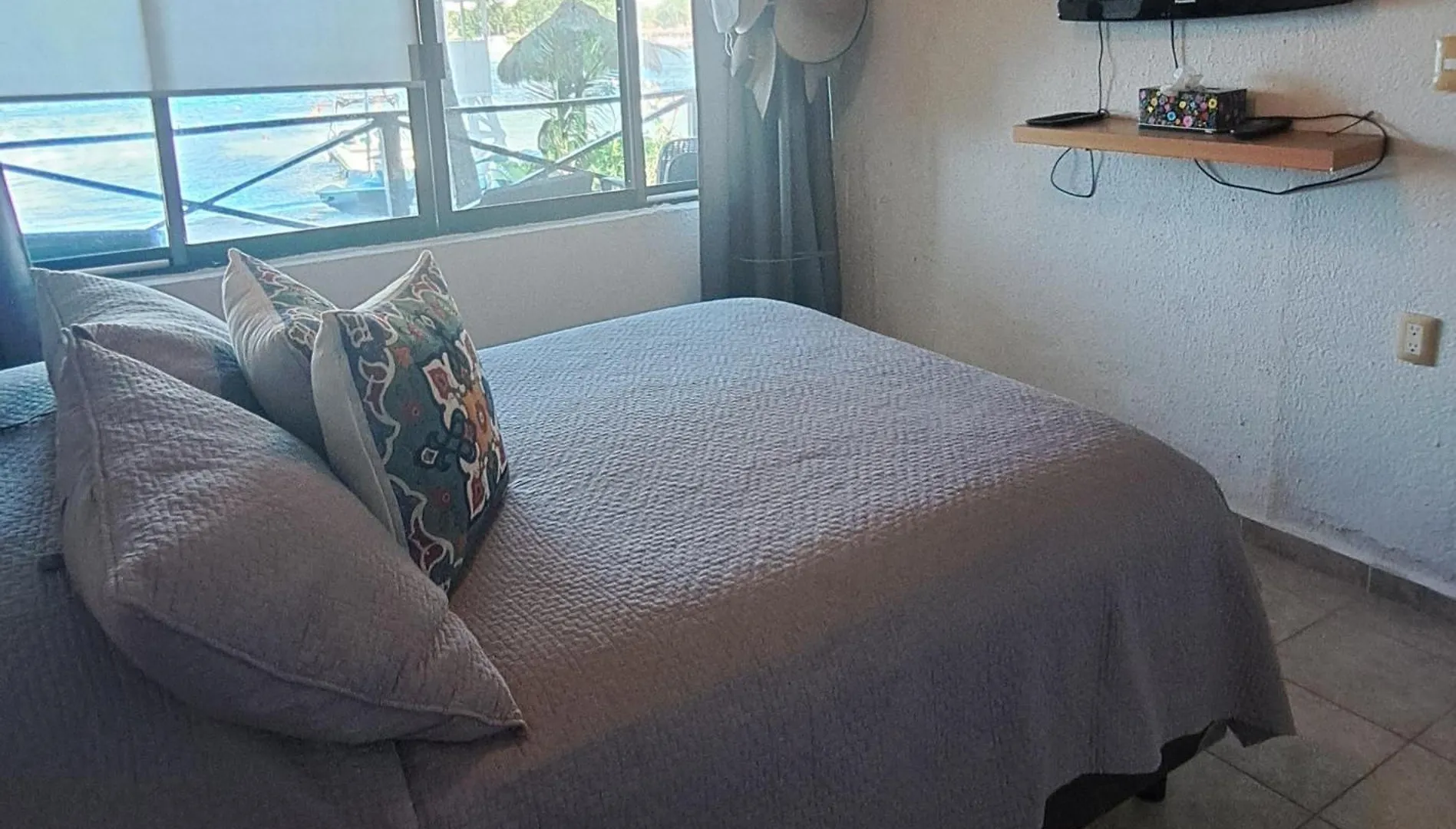 Ocean Front - Ground Floor Condo Канкун